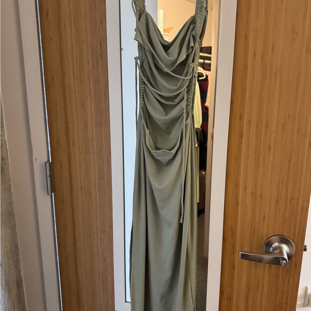Princess Polly Green open back Dress - Picture 2 of 4
